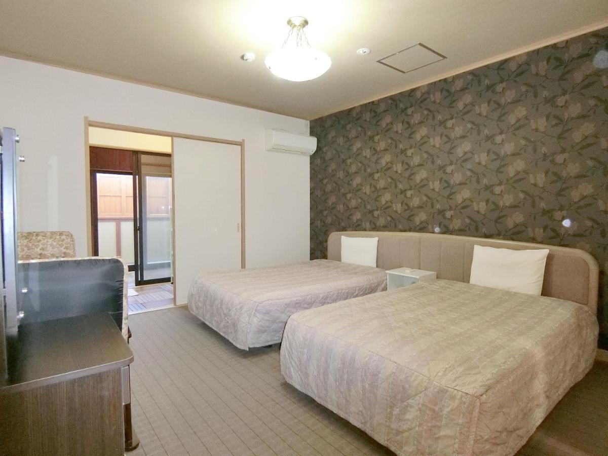 Yurakuan 傳統日式旅館 3*