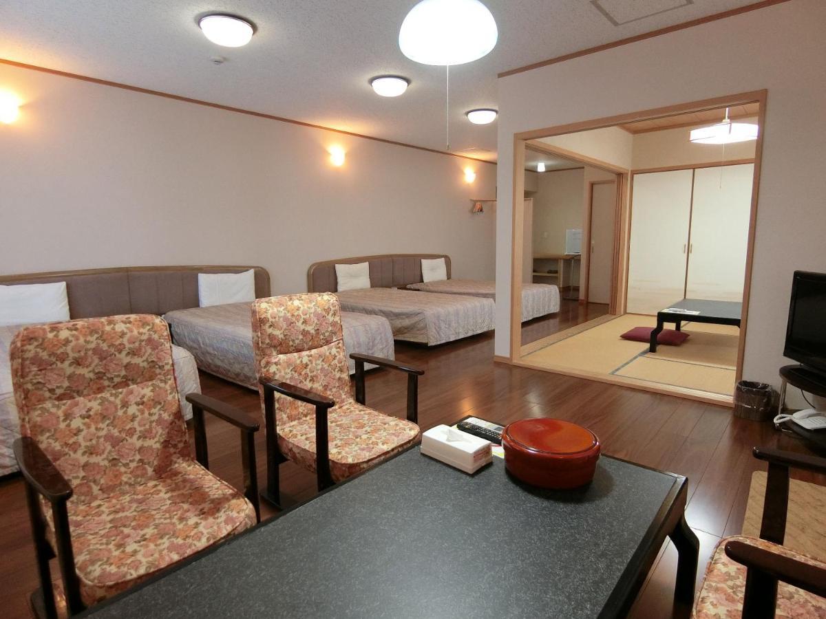 Yurakuan 傳統日式旅館 3*